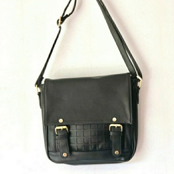 NWOT- Black Moda’s Crossbody Purse - Picture 2 of 8